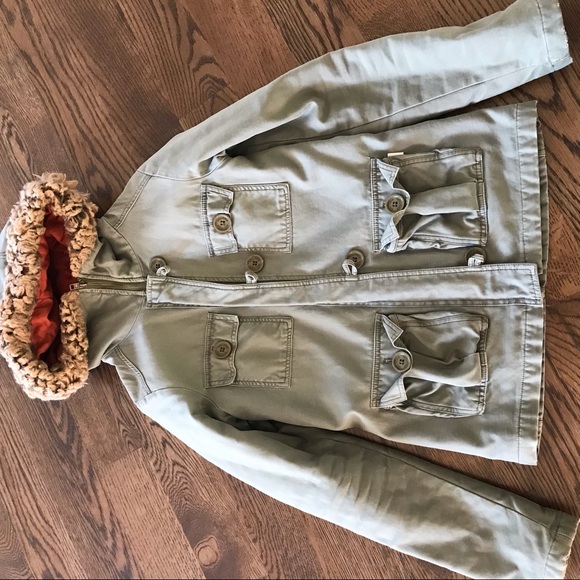 Coat - Picture 4 of 4